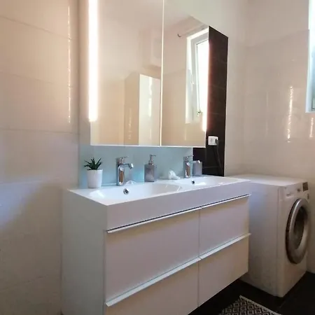 Angela Haz Apartmán *