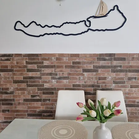 Διαμέρισμα Angela Haz *